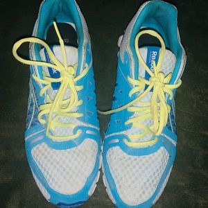 Women size 12 Reebox